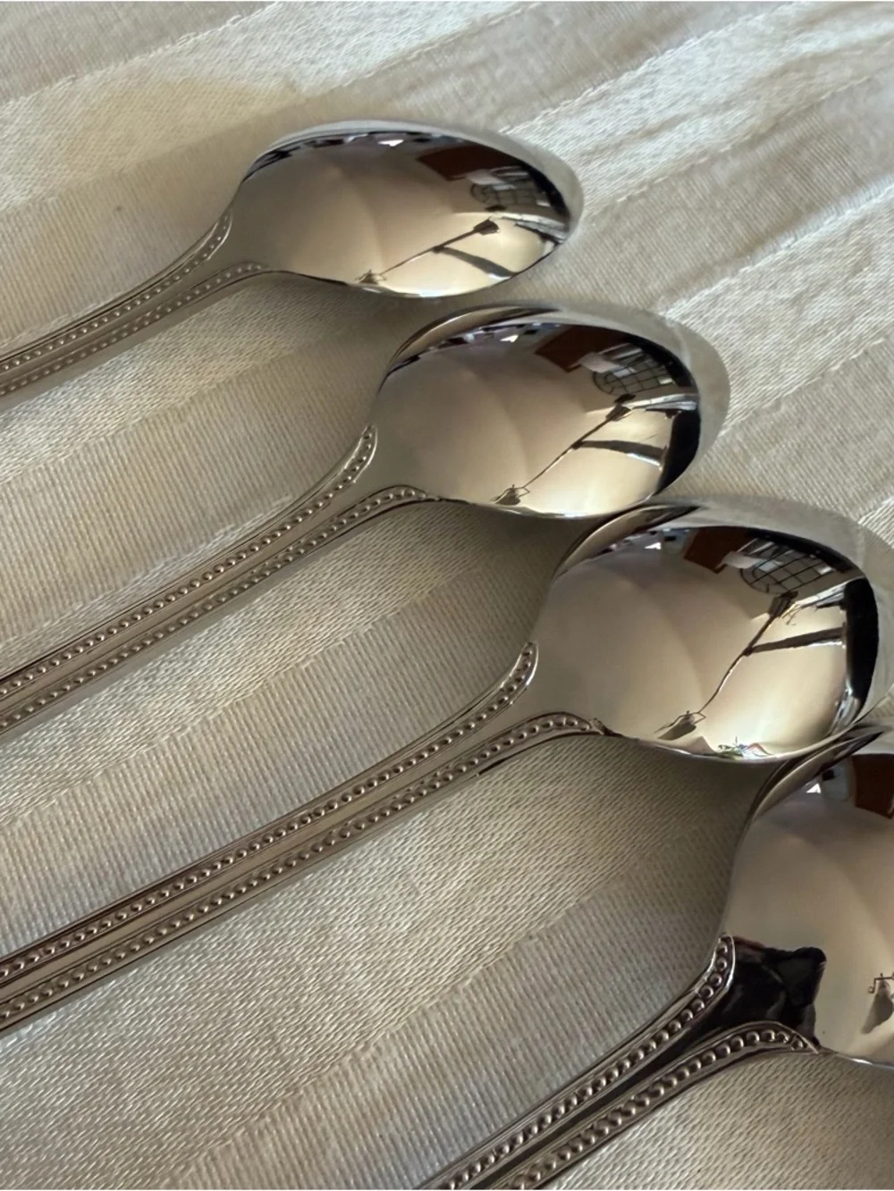 Wallace CONTINENTAL BEAD Place Oval Soup Spoons Stainless (Set of 6) 7 3/4